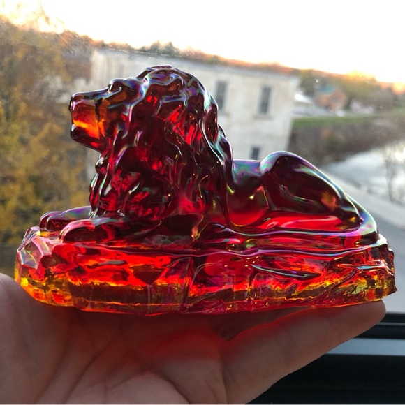 Rare Fenton Red Carnival Iridescent Glass Lion Figurine 5” Paperweight - Picture 2 of 6